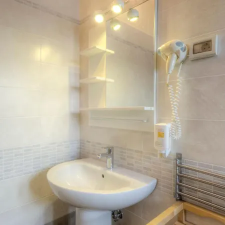 Moderne Mit Schoener Dachterrasse *